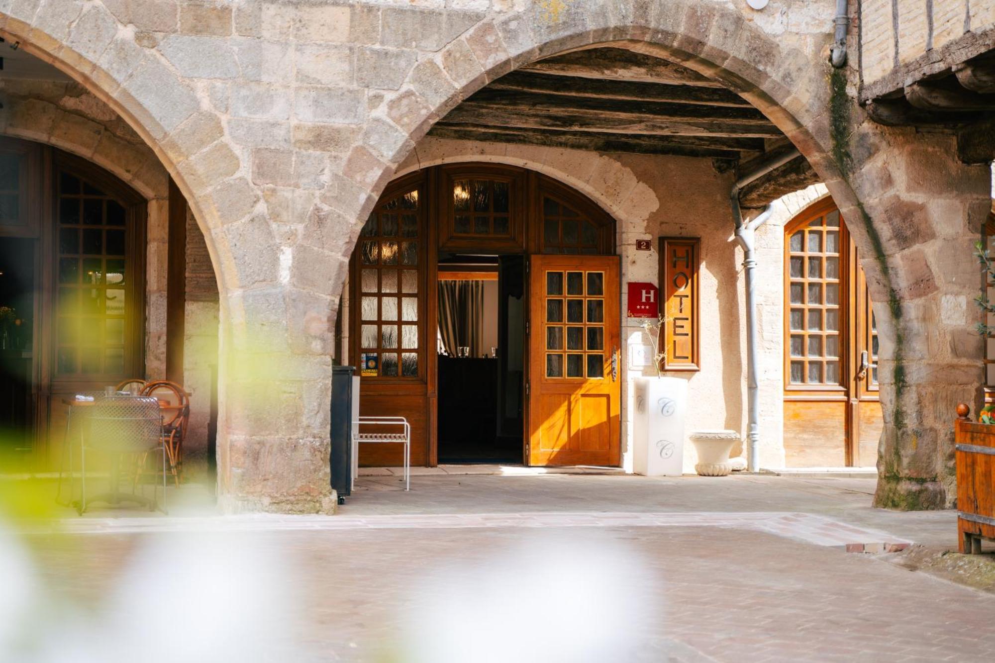 Hotel Des Consuls Castelnau-de-Montmiral Exteriér fotografie